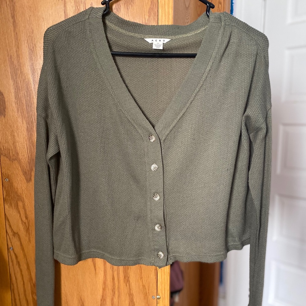 AERO crop long sleeve hunter green